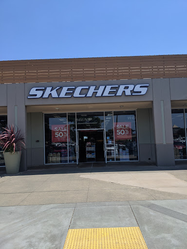 Shoe Store «SKECHERS Factory Outlet», reviews and photos, 1251-53 Marina Ct, San Leandro, CA 94577, USA