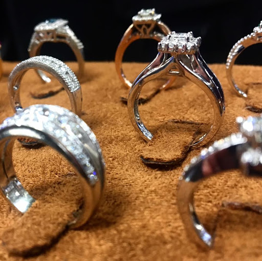 Pawn Shop «Silas Deane Pawn Wallingford», reviews and photos, 970 N Colony Rd, Wallingford, CT 06492, USA