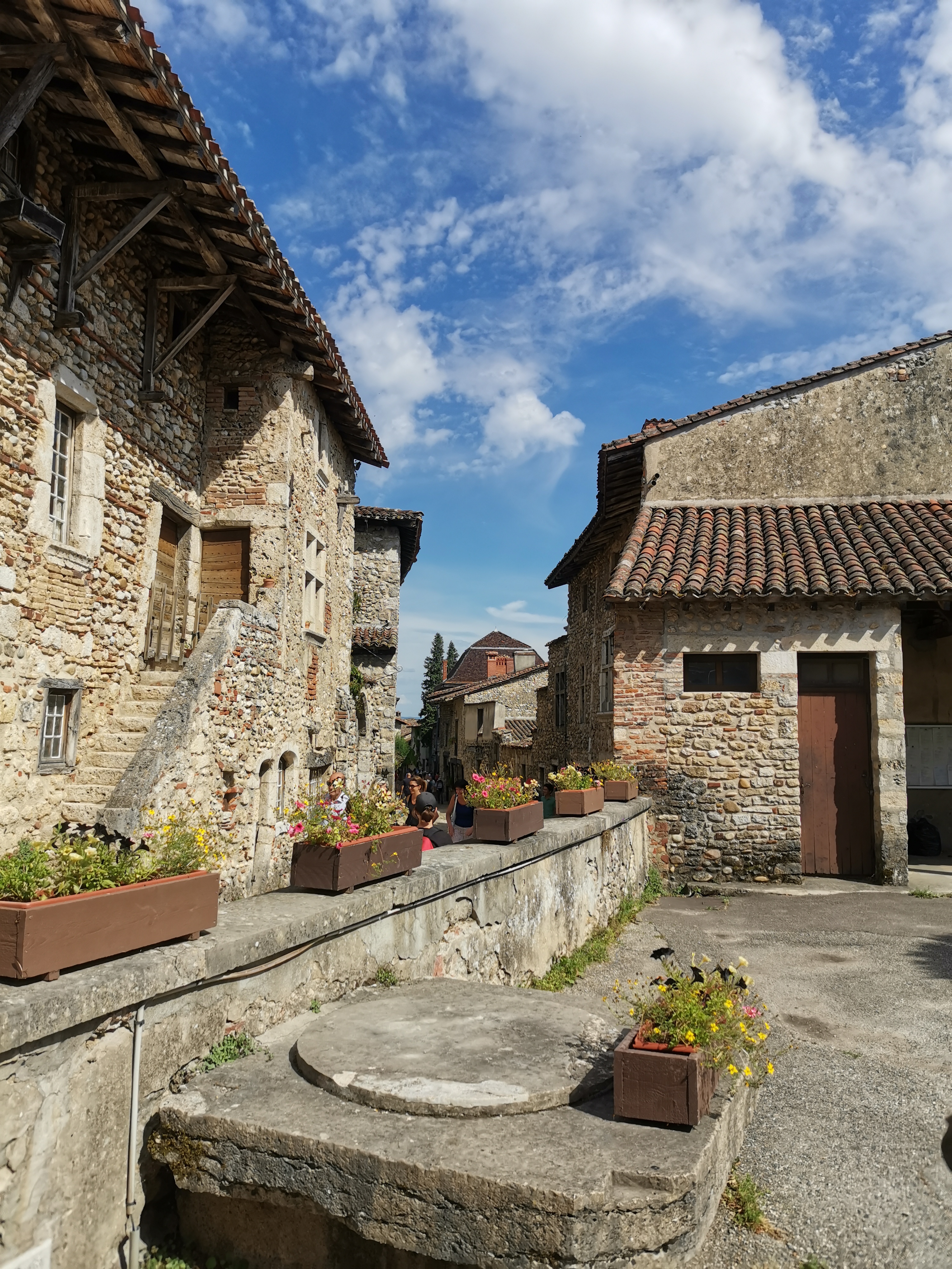 Photo n° 48 de l'avis de Yanis. fait le 15/07/2020 à 16:24
