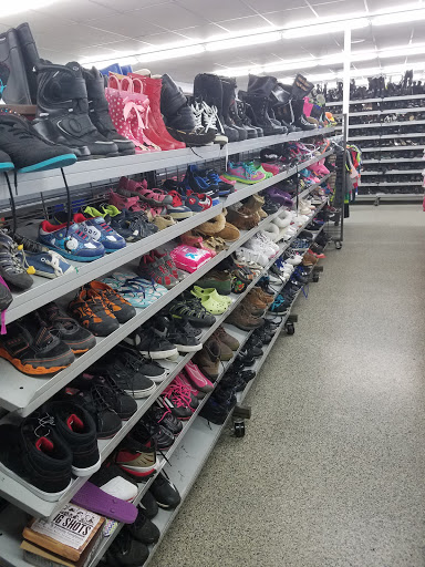 Thrift Store «Goodwill Store & Donation Center», reviews and photos, 634 N Brea Blvd, Brea, CA 92821, USA