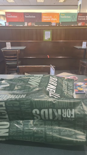 Book Store «Barnes & Noble», reviews and photos, 122 Brandon Town Center Dr, Brandon, FL 33511, USA
