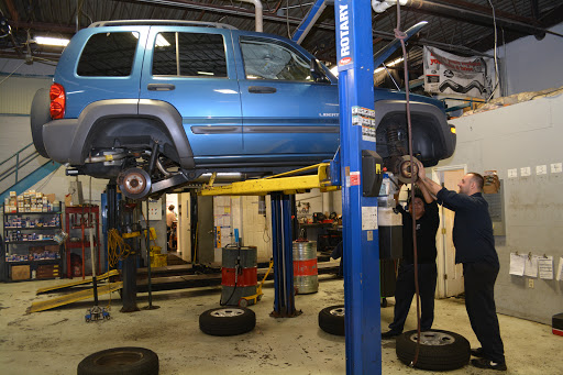 Auto Repair Shop «Gabriel Tire & Auto, Truck Repair», reviews and photos, 617 Acorn St, Deer Park, NY 11729, USA