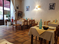 Atmosphère du Restaurant français Restaurant Chez Victor à Castelnau-Durban - n°1