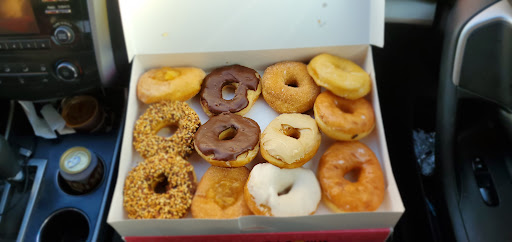 Coffee Shop «Dixie Cream Donuts», reviews and photos, 3210 Orange Ave, Fort Pierce, FL 34947, USA