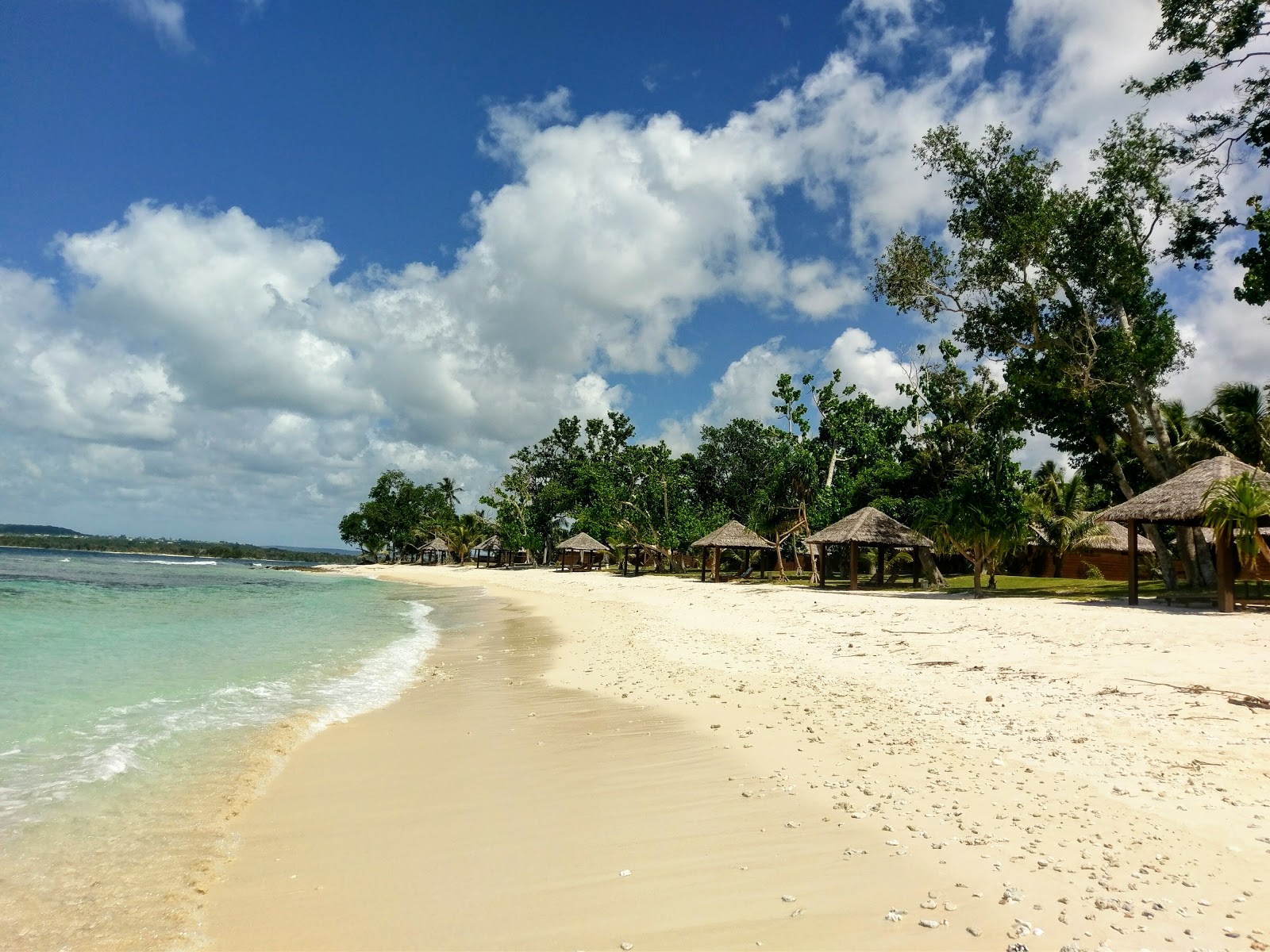 Foto de Eratap Beach con arena beige superficie