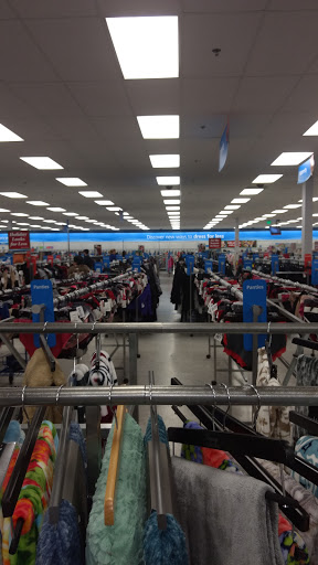Clothing Store «Ross Dress for Less», reviews and photos, 50 Ernest W Barrett Pkwy NW, Marietta, GA 30066, USA