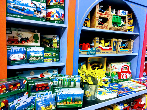 Toy Store «Alakazam Toys & Gifts», reviews and photos, 100 E Main St, Charlottesville, VA 22902, USA