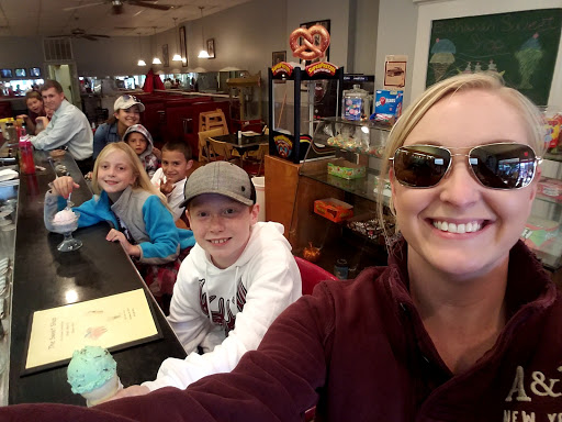 Ice Cream Shop «Buchanan Sweet Shop», reviews and photos, 205 E Front St, Buchanan, MI 49107, USA