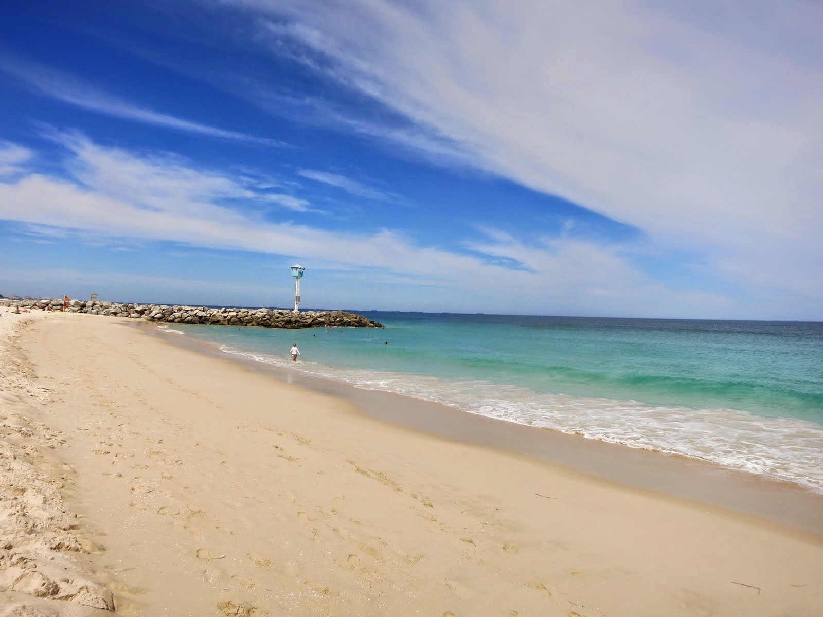 Perth City Beach的照片 带有宽敞的海岸