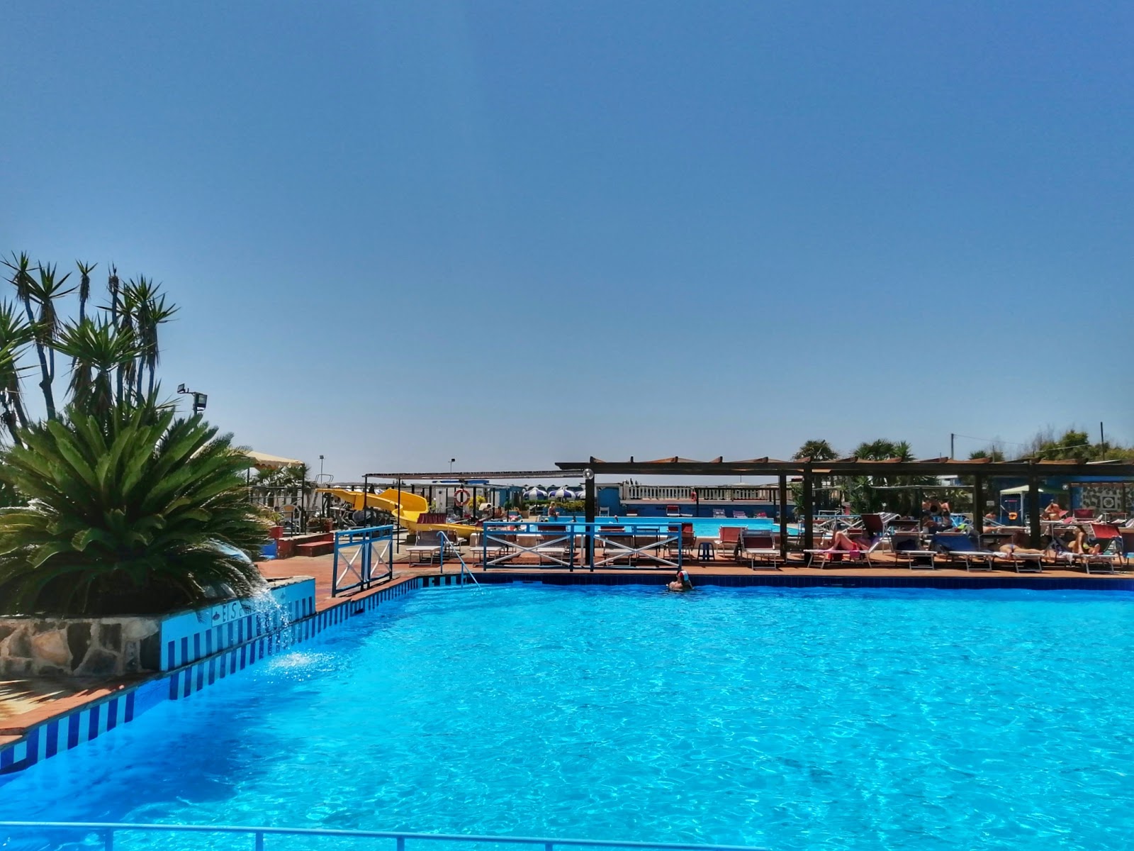 Spiaggia di Marina di Eboli'in fotoğrafı - Çocuklu aile gezginleri için önerilir