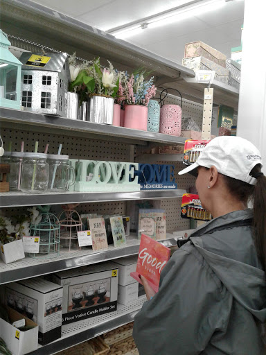 Discount Store «Dollar General», reviews and photos, 9980 W Oakland Park Blvd, Fort Lauderdale, FL 33351, USA