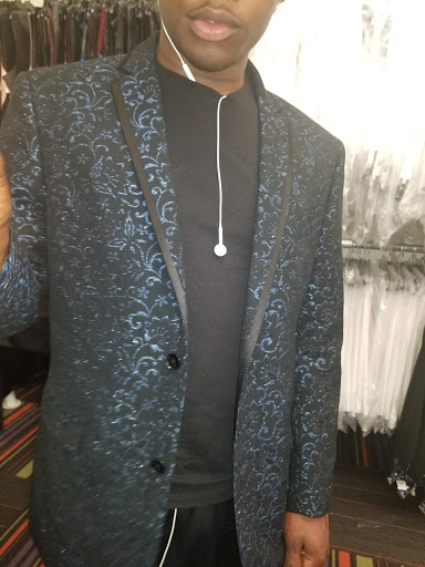 Clothing Store «K&G Fashion Superstore», reviews and photos, 511 W Eleven Mile Rd, Royal Oak, MI 48067, USA