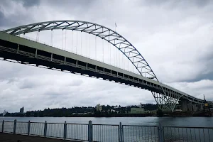 Fremont Bridge image