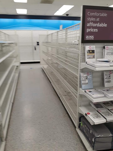 Clothing Store «Ross Dress for Less», reviews and photos, 6416 Carlisle Pike, Mechanicsburg, PA 17050, USA
