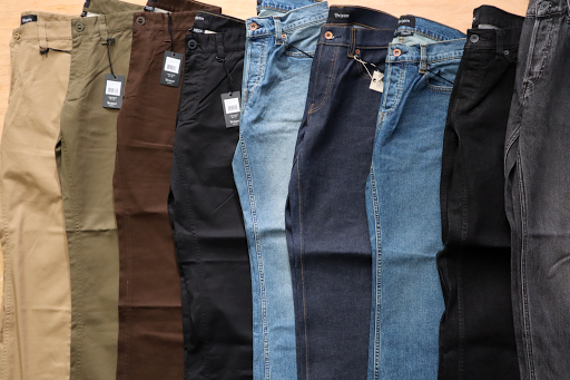 Snowboard Shop «The Vault - Snowboards & Skateboards», reviews and photos, 227 G St, Davis, CA 95616, USA