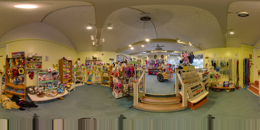Pet Supply Store «Puppy Love By the Sea», reviews and photos, 271 N Hemlock St, Cannon Beach, OR 97110, USA