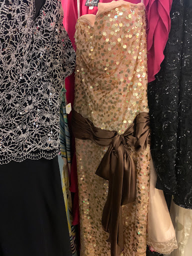 Thrift Store «Bryn Athyn Thrift Shop», reviews and photos, 510 Tomlinson Rd, Huntingdon Valley, PA 19006, USA