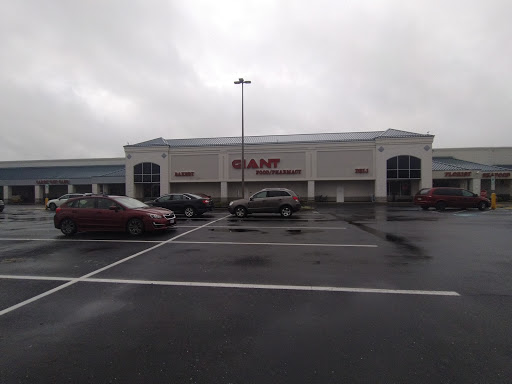 Grocery Store «Giant Food Stores», reviews and photos, 830 N U.S. 15, Dillsburg, PA 17019, USA