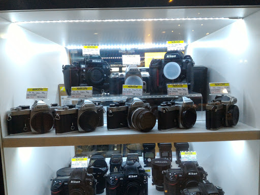 YL Camera (M) SDN BHD [The Camera-Pro Shop]