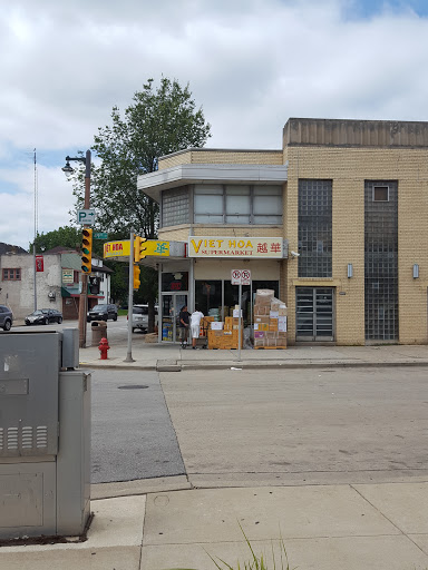 Asian Grocery Store «Viet Hoa Supermarket», reviews and photos, 4900 W North Ave, Milwaukee, WI 53208, USA