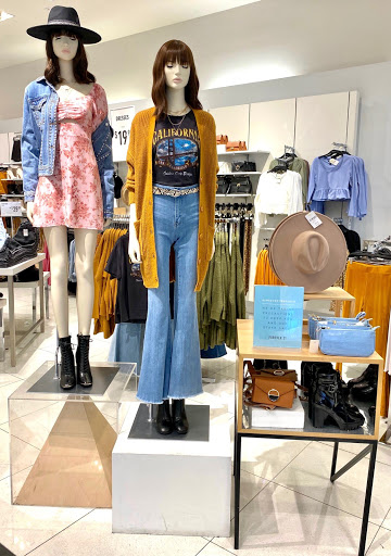 Clothing Store «Forever 21», reviews and photos, 293 Valley River Center, Eugene, OR 97401, USA
