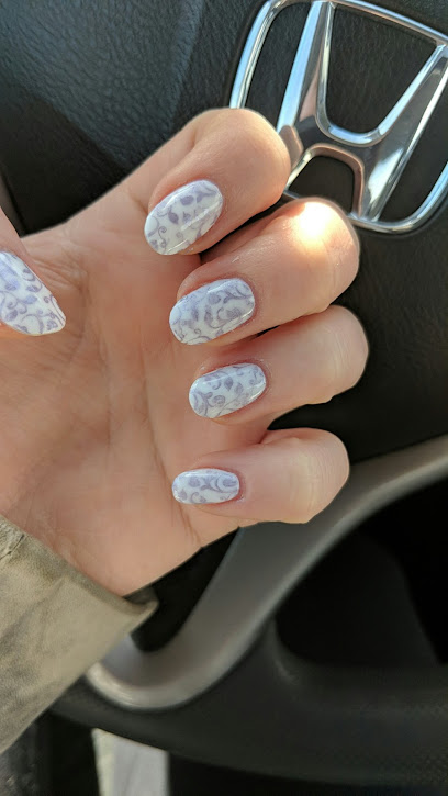 Sparklee Nails