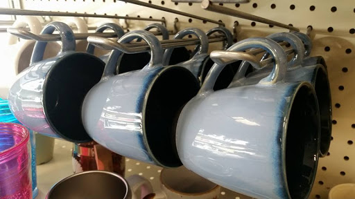 Thrift Store «Sister Carmen Community Center Thrift Store - Shop 9am-6pm, Donate 9am-5pm», reviews and photos