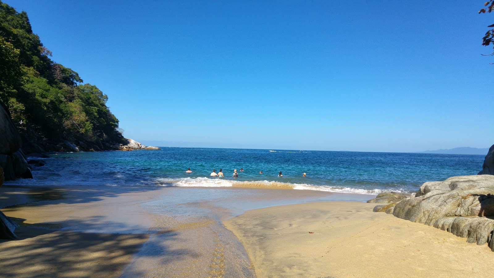 Photo de Colomitos beach zone des équipements
