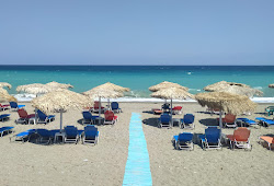 Foto di Agios Merkourios Beach e l'insediamento