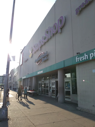 Grocery Store «Stop & Shop», reviews and photos, 1009 Flatbush Ave, Brooklyn, NY 11226, USA
