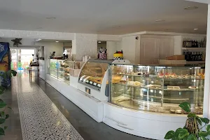 Akpinar Patisserie image