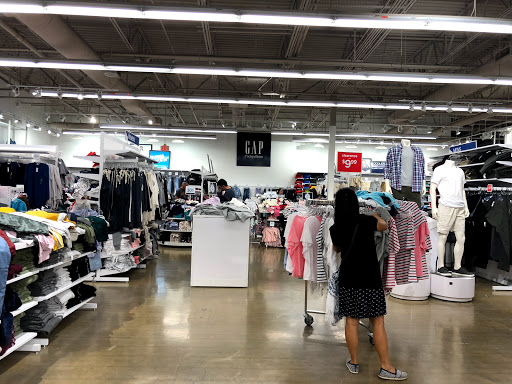Clothing Store «Gap Outlet», reviews and photos, 1001 N Arney Rd, Woodburn, OR 97071, USA