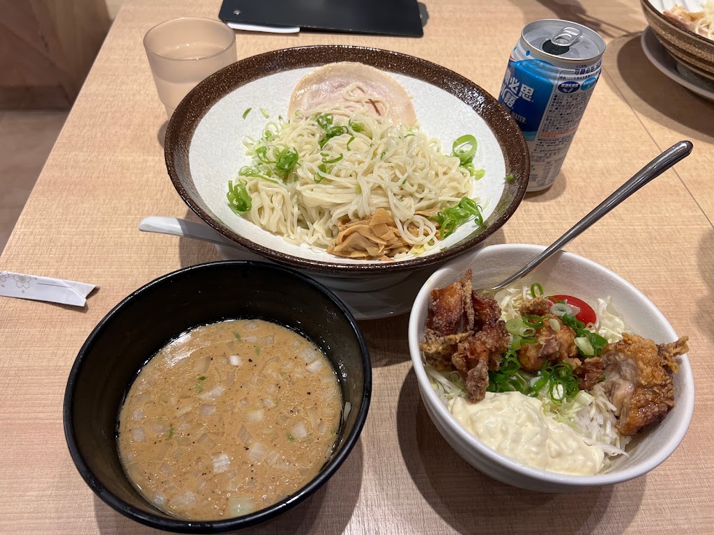 奧特拉麵Ramen Ultra 南港環球店 (錦拉麵) 的照片