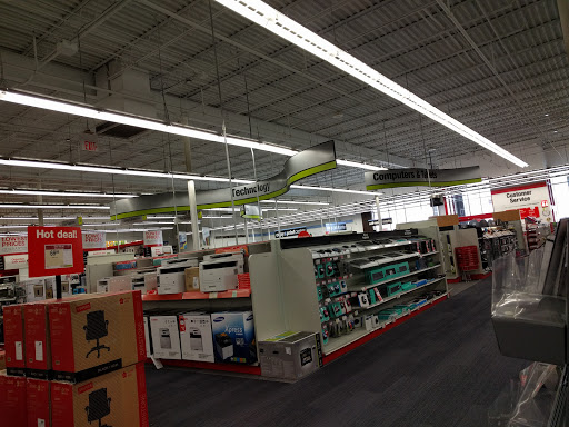 Office Supply Store «Staples», reviews and photos, 13653 Lee Jackson Memorial Hwy, Chantilly, VA 20151, USA