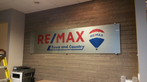 Sign Shop «Graphic Reflections, Port Orchard Signs», reviews and photos, 1460 SE Sedgwick Rd, Port Orchard, WA 98366, USA