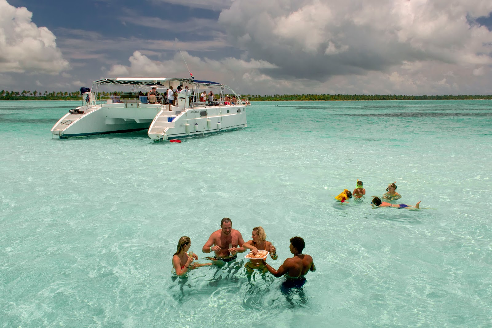 Photo of Saona beach with turquoise pure water surface