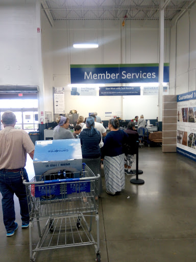 Shopping Mall «Villaggio Shopping Center», reviews and photos, 7959 N Blackstone Ave, Fresno, CA 93720, USA