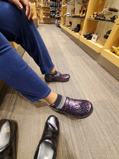 Sporting Goods Store «SCHEELS», reviews and photos, 1551 45th Street SW, Fargo, ND 58103, USA