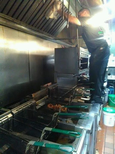 Restaurant «Irish Bred Pub & Grill», reviews and photos, 210 Adamson Square, Carrollton, GA 30117, USA