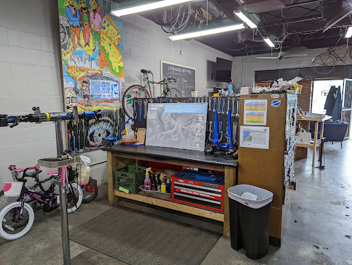 Used Bicycle Shop «Franklinton Cycle Works», reviews and photos, 897 W Broad St, Columbus, OH 43222, USA