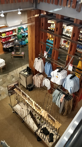 Clothing Store «L.L. Bean», reviews and photos, 6 Wayside Rd, Burlington, MA 01803, USA