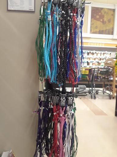 Grocery Store «Lowes Foods of Apex», reviews and photos, 5400 Apex Peakway, Apex, NC 27502, USA