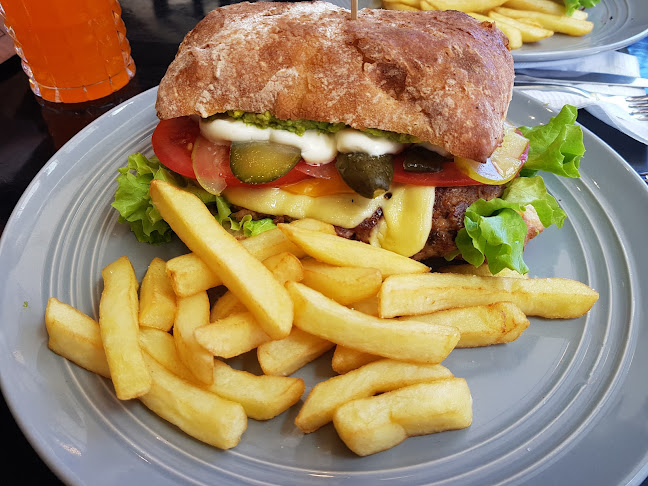 Opiniones de Café Bar La Firma en Valdivia - Cafetería