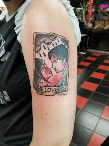 Tattoo Shop «Atomic Tattoos», reviews and photos, 1507 E North Ave, Milwaukee, WI 53202, USA