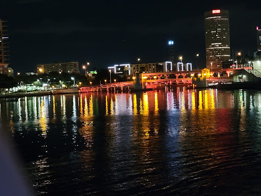 Shopping Mall «Channelside Bay Plaza», reviews and photos, 615 Channelside Dr #117, Tampa, FL 33602, USA