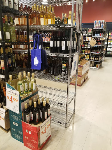 Grocery Store «Horrocks Market», reviews and photos, 4455 Breton Rd SE, Kentwood, MI 49508, USA