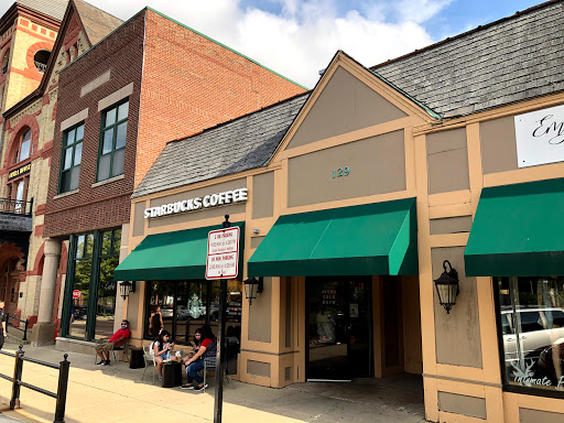 Coffee Shop «Starbucks», reviews and photos, 129 E Van Buren St B, Woodstock, IL 60098, USA