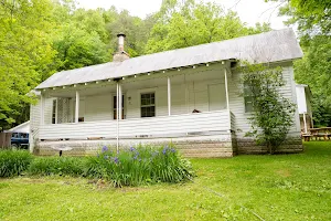 Country Road House Bed and Breakfast image