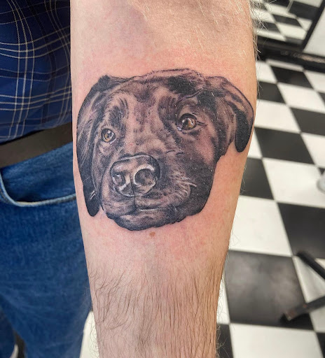 Explore linework tattoos ideas, creative tattoo ideas in Bogota, available at Lolas Tattoo Shop