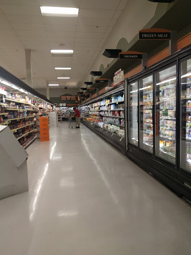 Supermarket «King Kullen», reviews and photos, 52 E Montauk Hwy, Hampton Bays, NY 11946, USA